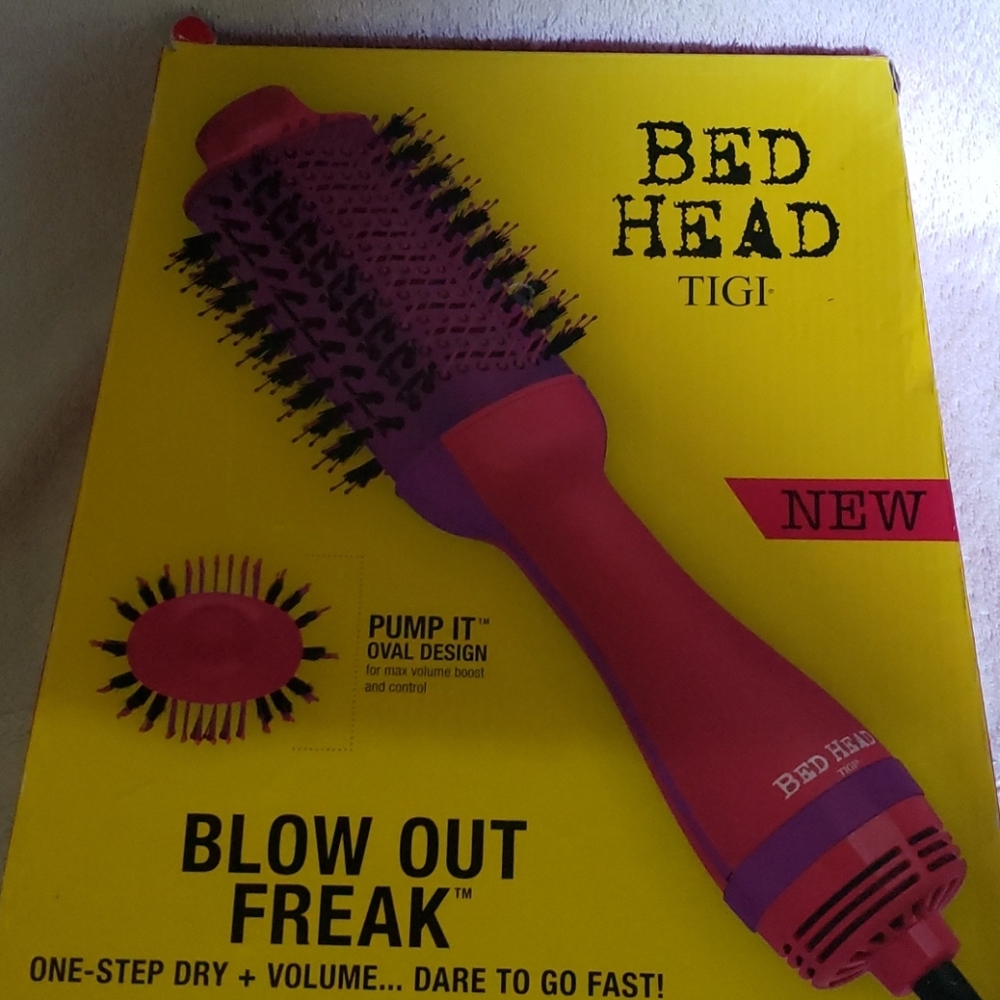 COPY - LBed Head Tigi One Air Brush
